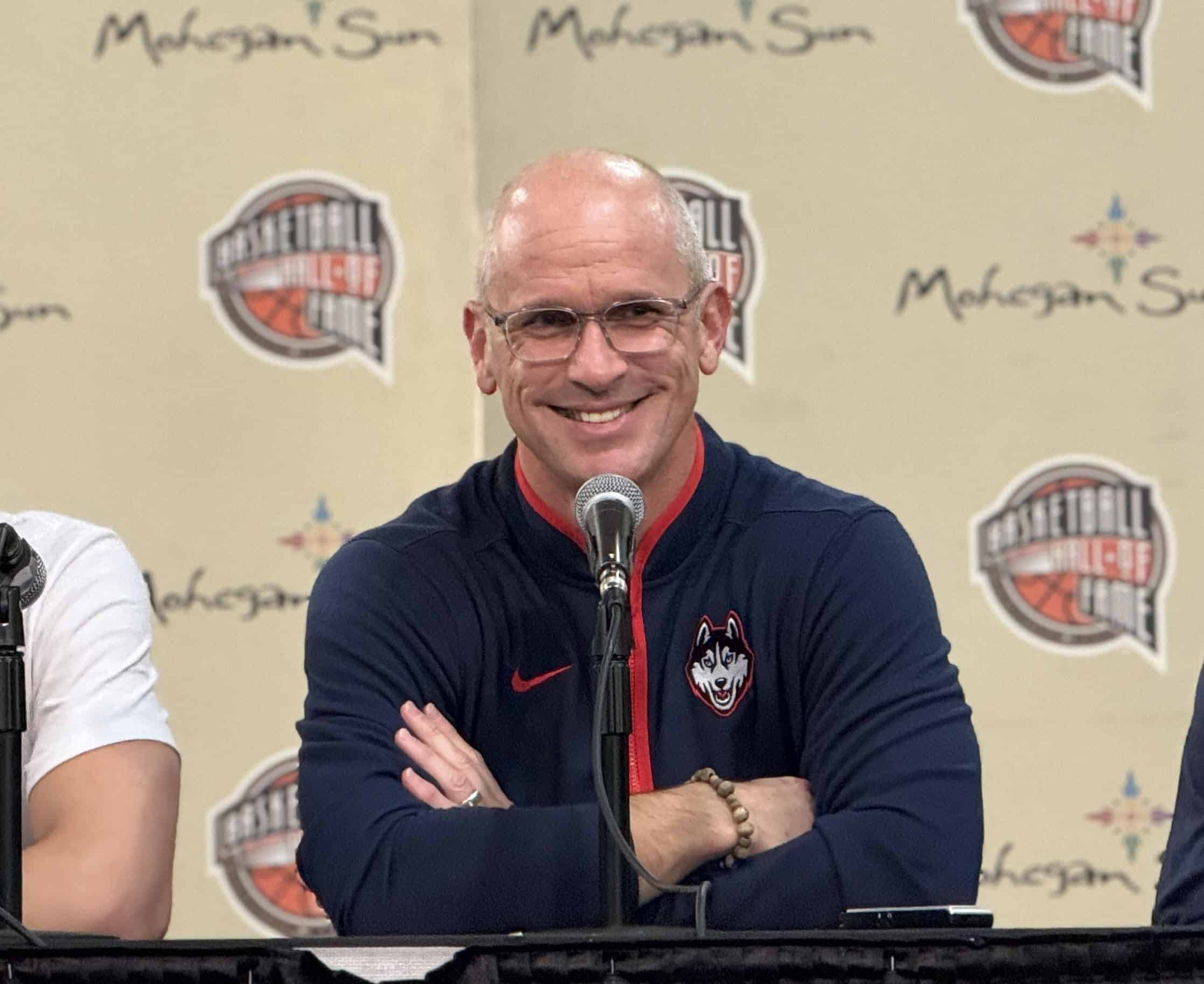 Basketball Hall of Fame, UConn basketball coach Dan Hurley (Photo credit: Chandler Boucher, CBB Review)