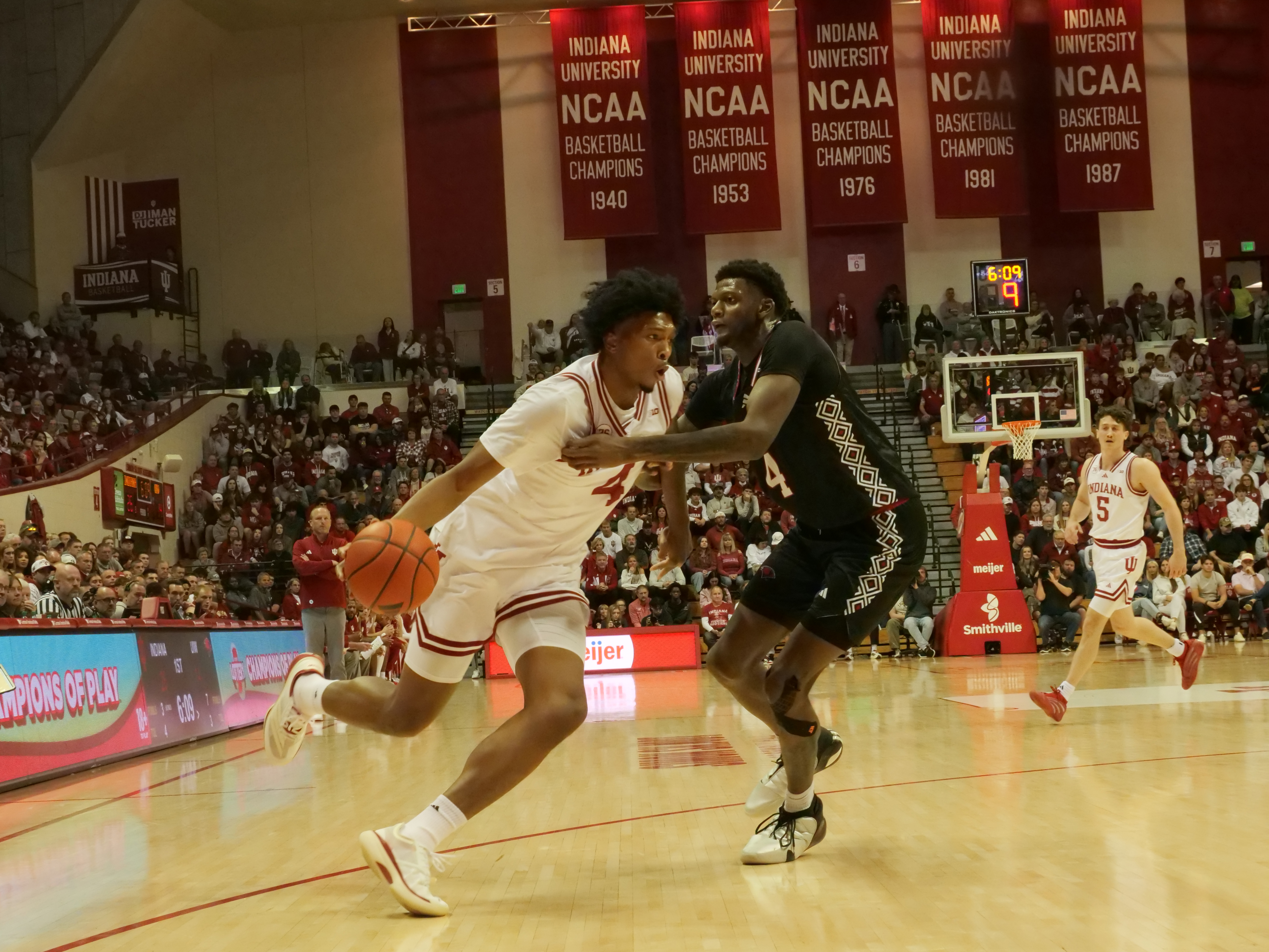 Indiana Basketball forward Sam Alexis vs. Incarnate Word (Photo credit: Grace Jeffer, CBB Review)