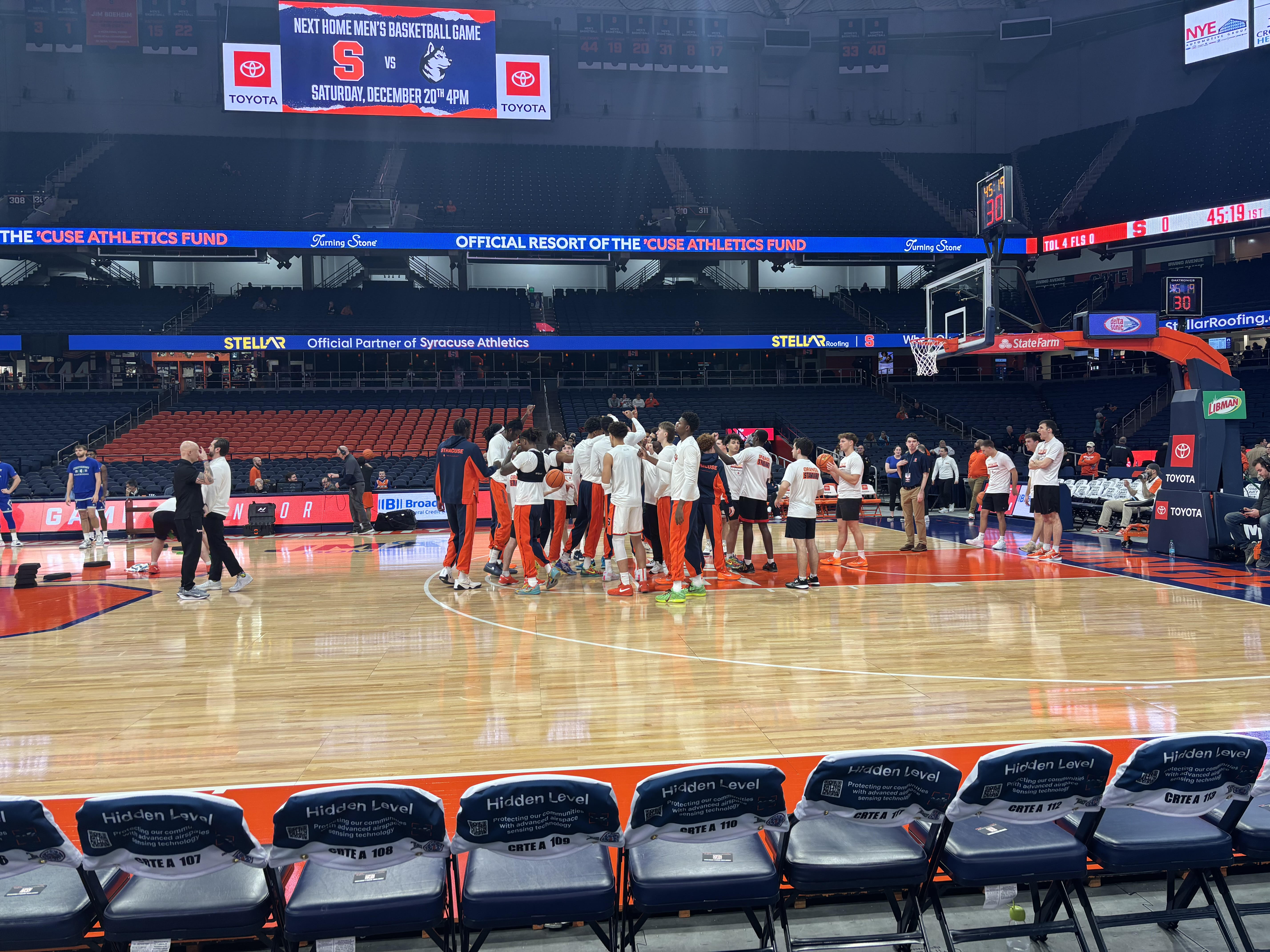 Syracuse basketball pregame vs Mercyhurst (Photo credit: CBB Review)